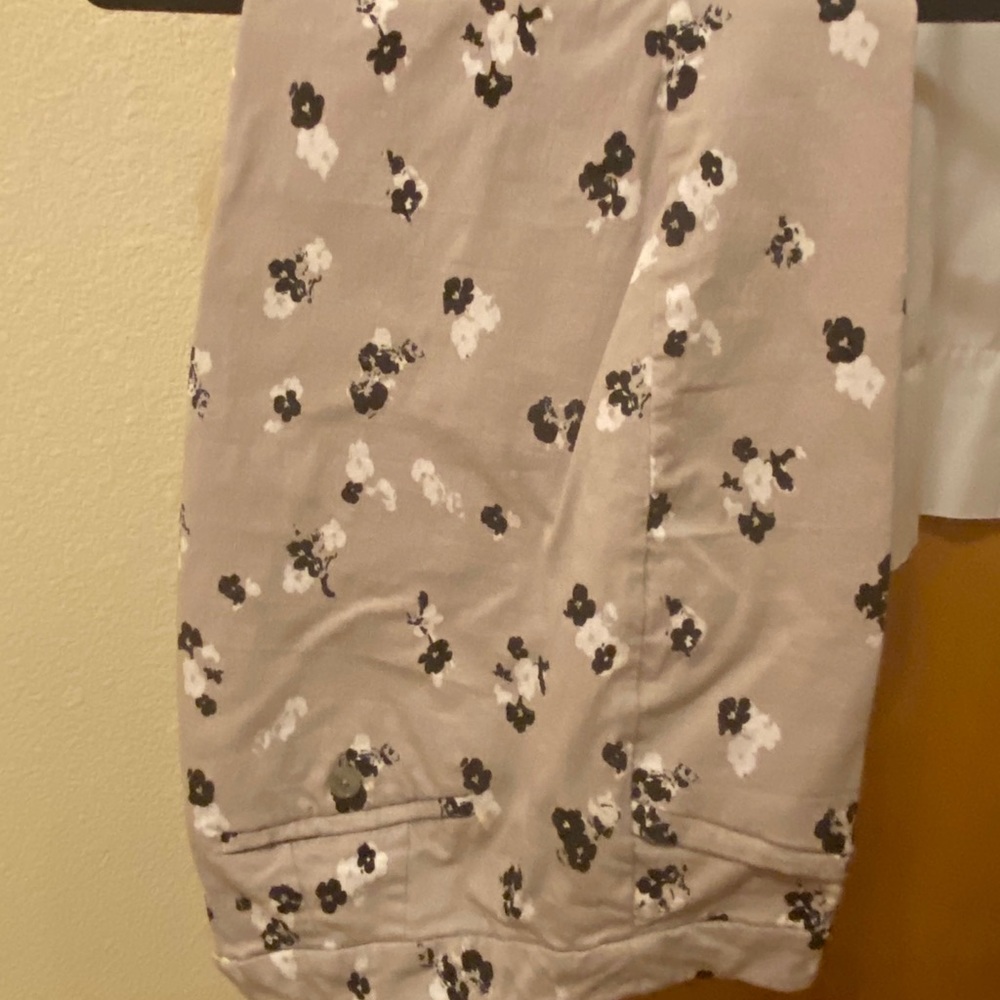 Ankle pants